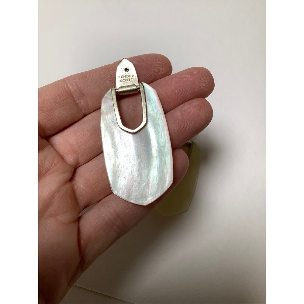 Kendra Scott *READ Gold Daphne Mother of Pearl Drop Earrings Statement A30-3 - Picture 3 of 5